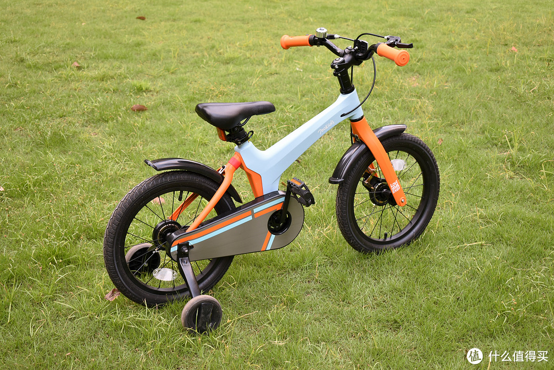 鄰里小孩都羨慕哭了柒小佰兒童減震自行車s1孩子初學自行車的更優(yōu)選擇
